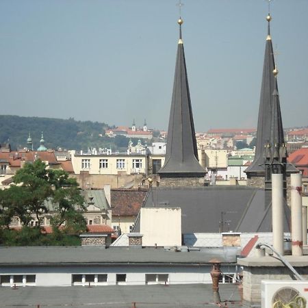 Pension Unie Praag Buitenkant foto